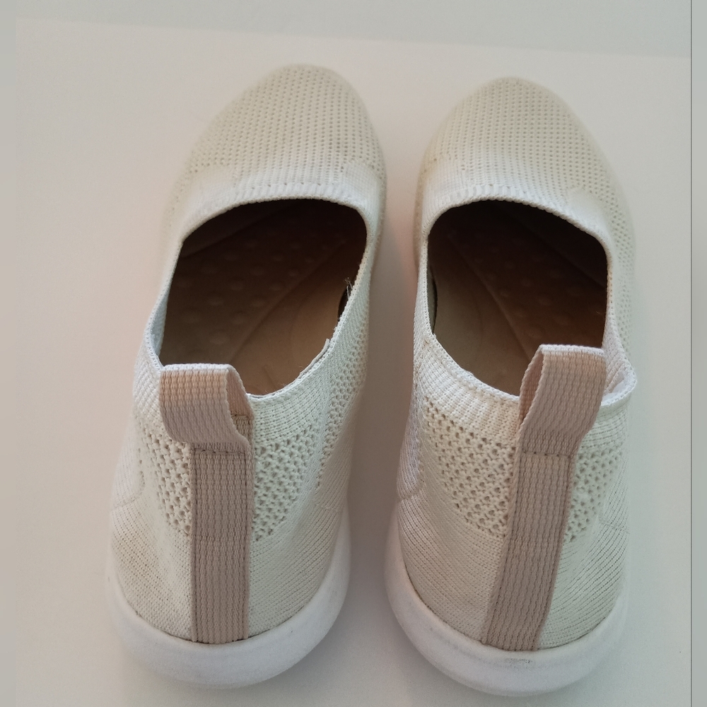 Easy Spirit Ladies Cream Fabric Slip-Ons Sz 11M - Picture 3 of 6
